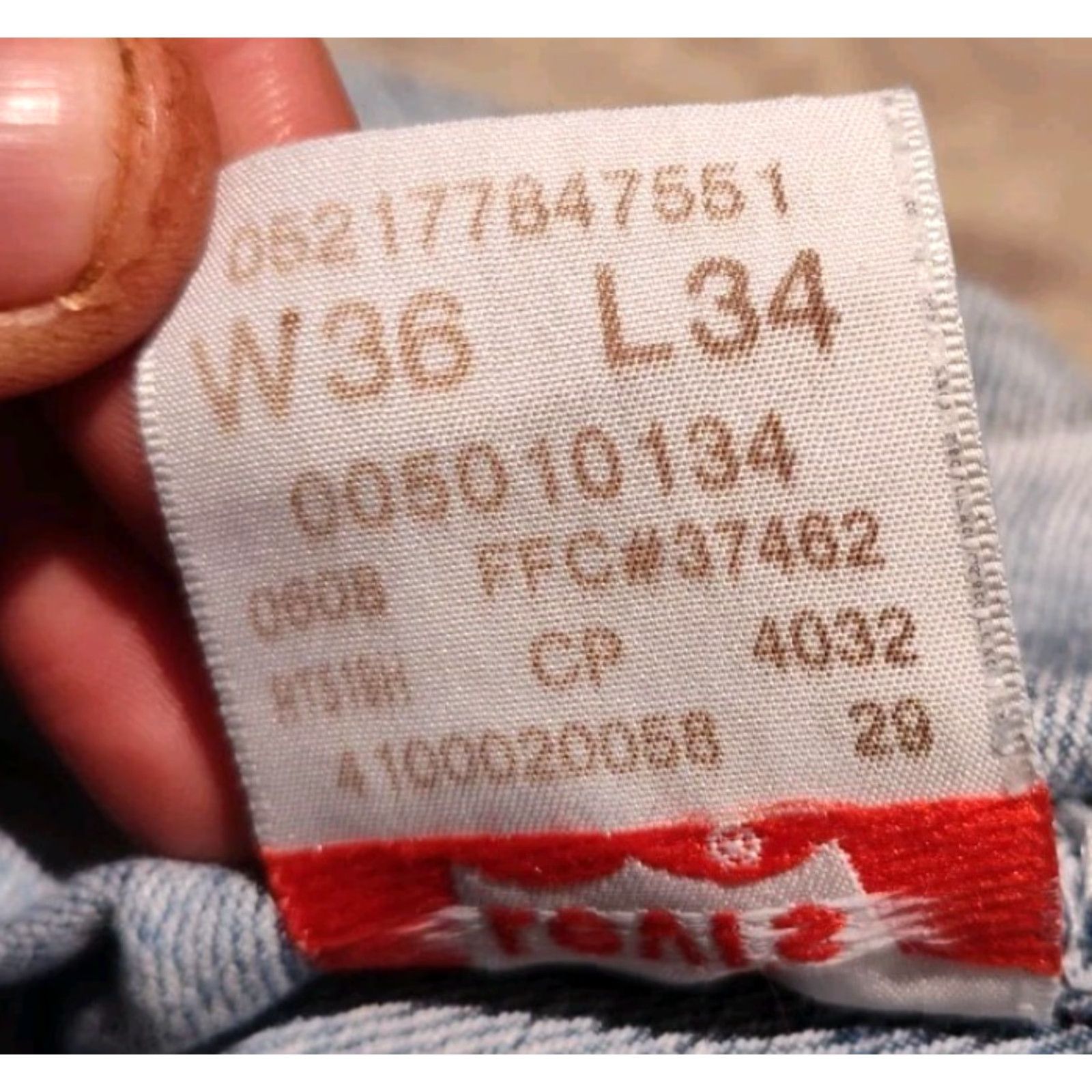 Levi's VINTAGE Levi's 501 Jeans Men 36x34 Denim Straight Fit Mid-Rise Faded Blue 80s 90s Classic Size US 36 / EU 52 - 7 Thumbnail