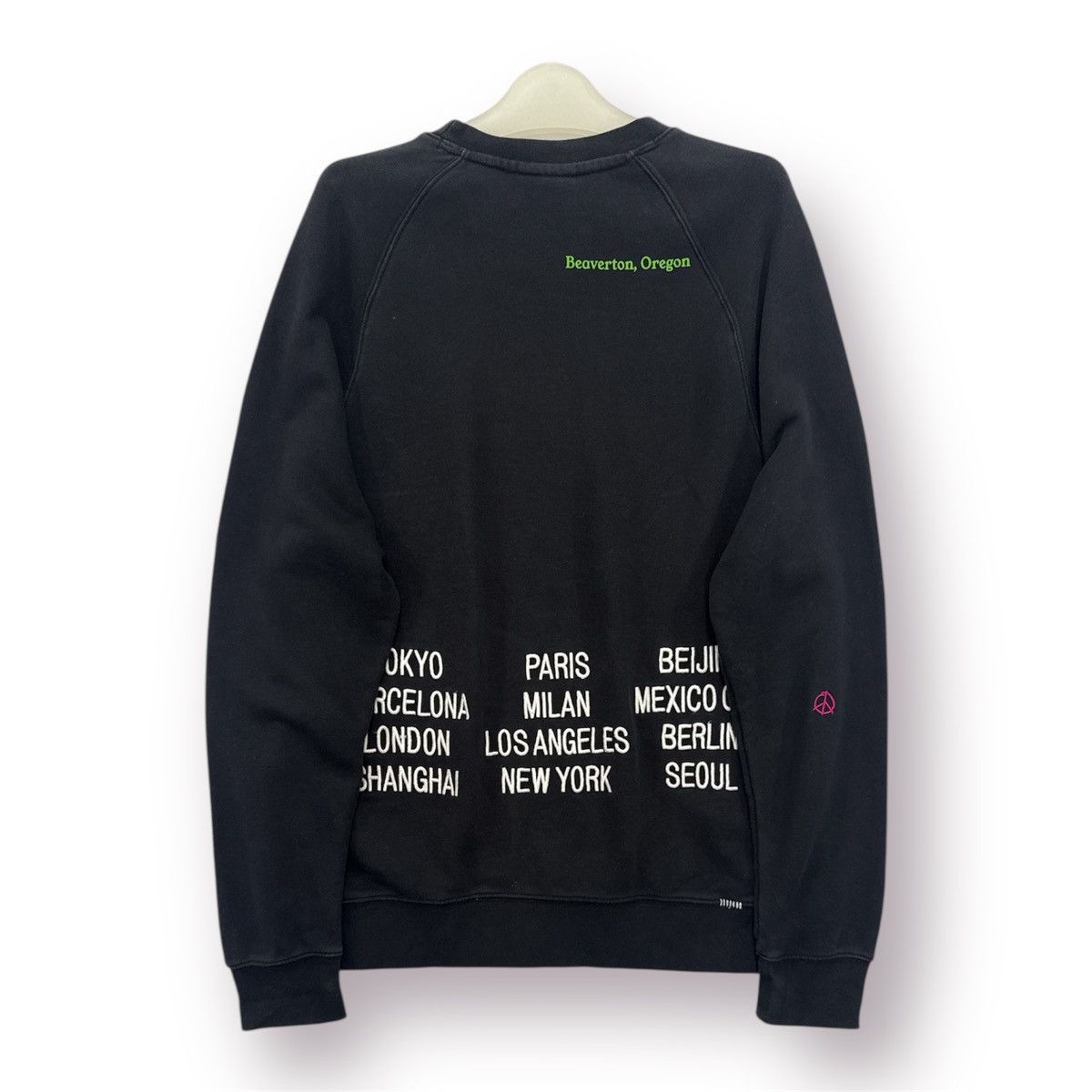 Nike 🔥 NIKEWORLD TOUR CREWNECK SWEATSHIRT - L Size US M / EU 48-50 / 2 - 14 Thumbnail