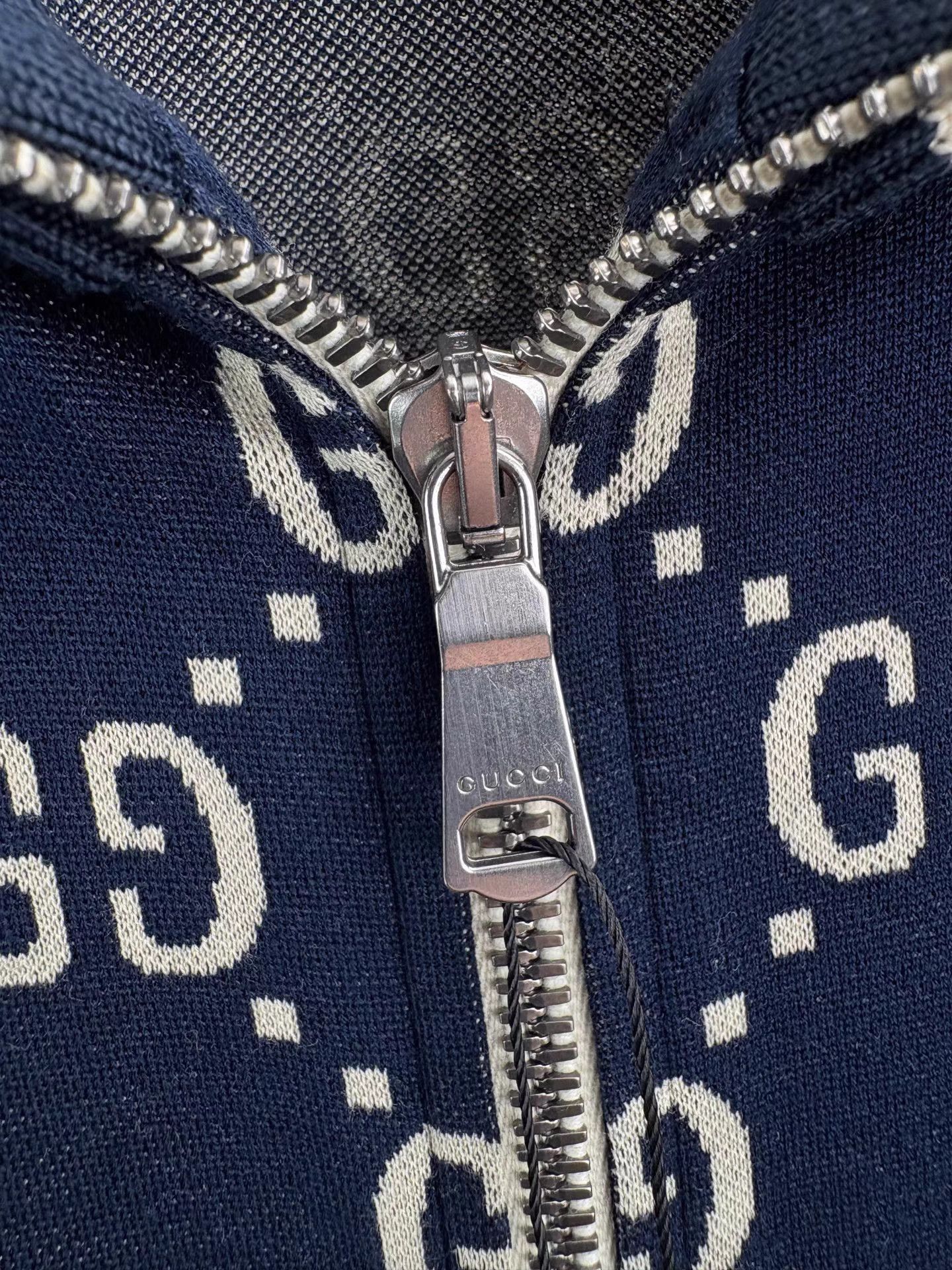 Gucci GUCCI Red & Blue Full Logo Zip-Up Jacket Size US M / EU 48-50 / 2 - 3 Thumbnail