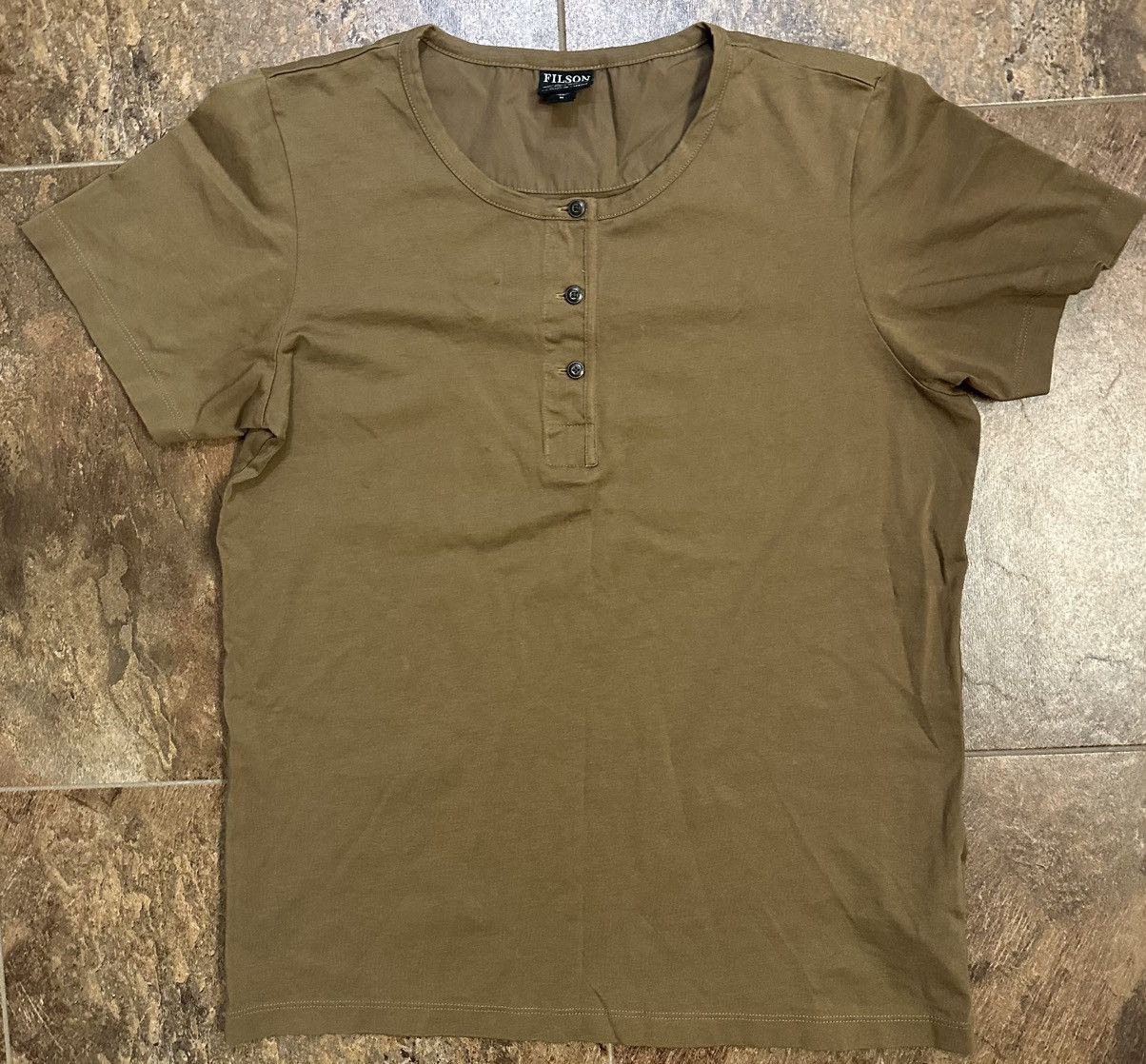 Filson Filson Women’s 3 Button Short Sleeve Henley Dark Tan Peru M Size M / US 6-8 / IT 42-44 - 1 Thumbnail