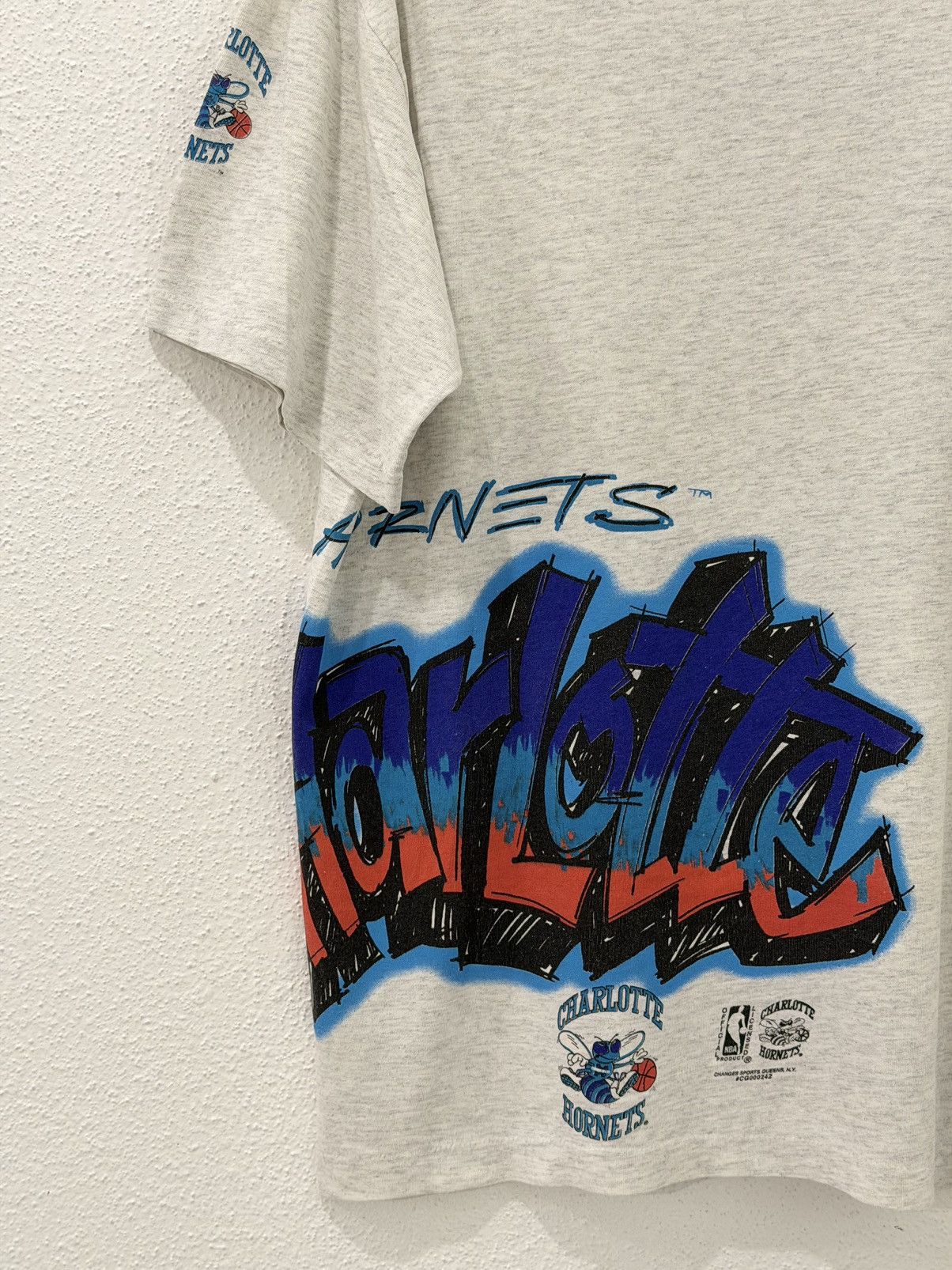 Changes Vintage 90s Charlotte Hornets Rare Wrapped Around Graffiti L Size US L / EU 52-54 / 3 - 4 Thumbnail