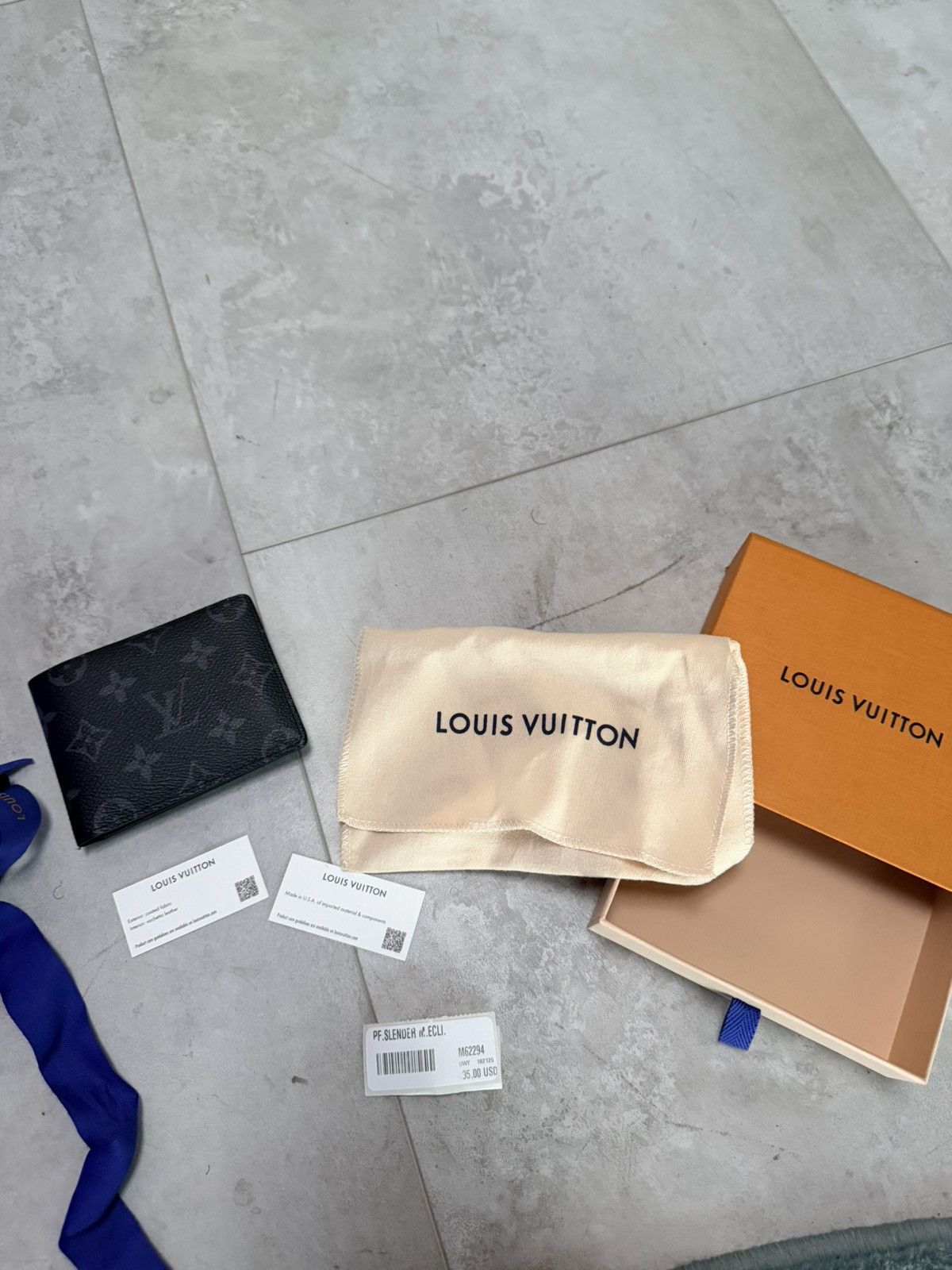 Louis Vuitton Louis Vuitton and grey lather wallet Size ONE SIZE - 2 Thumbnail