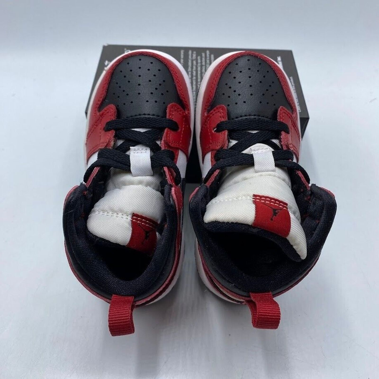 Nike NEW Nike Air Jordan 1 Mid Chicago Toe PS Sz 6c 640735 069 Size US 6 / IT 36 - 6 Thumbnail