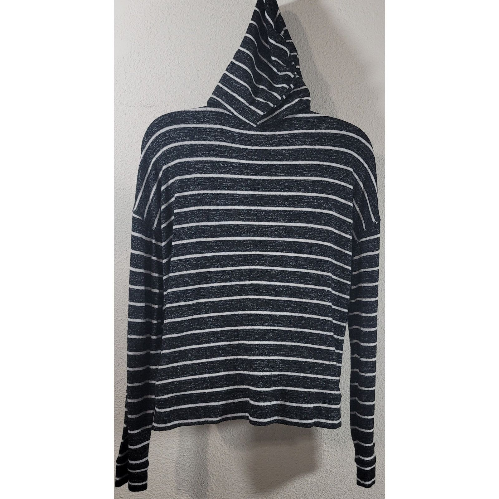 Other American Eagle Black Striped Soft Sexy Plush Hoodie Top S Size S / US 4 / IT 40 - 2 Thumbnail