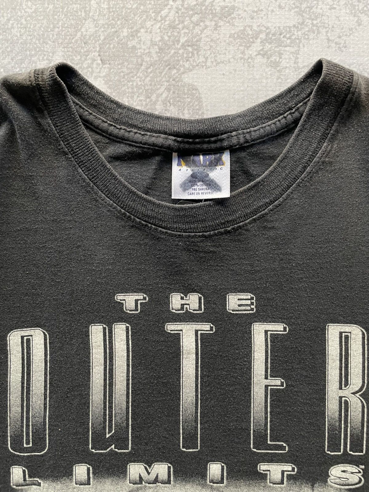Band Tees Vintage 1997 The Outer Limits Tv Show Alien Tee Size US L / EU 52-54 / 3 - 3 Thumbnail