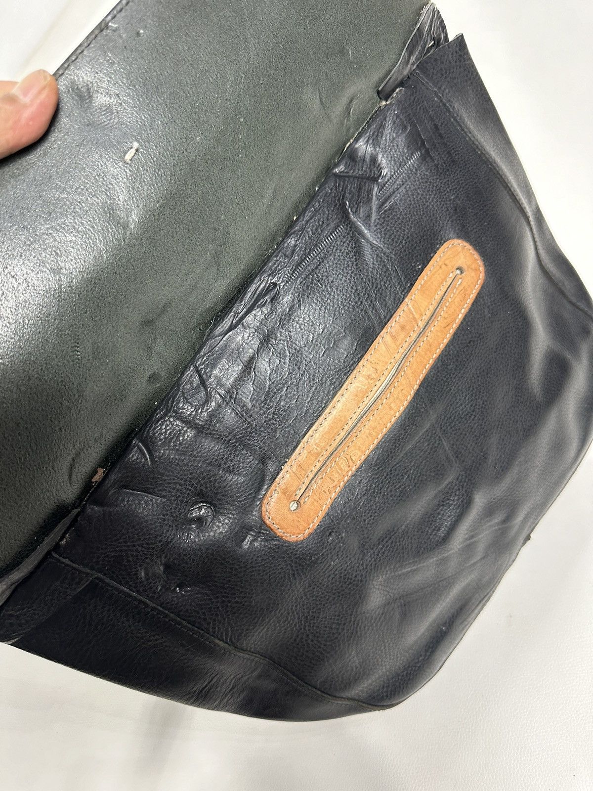 Genuine Leather Ffroi Leather Cross body Bag Size ONE SIZE - 10 Thumbnail
