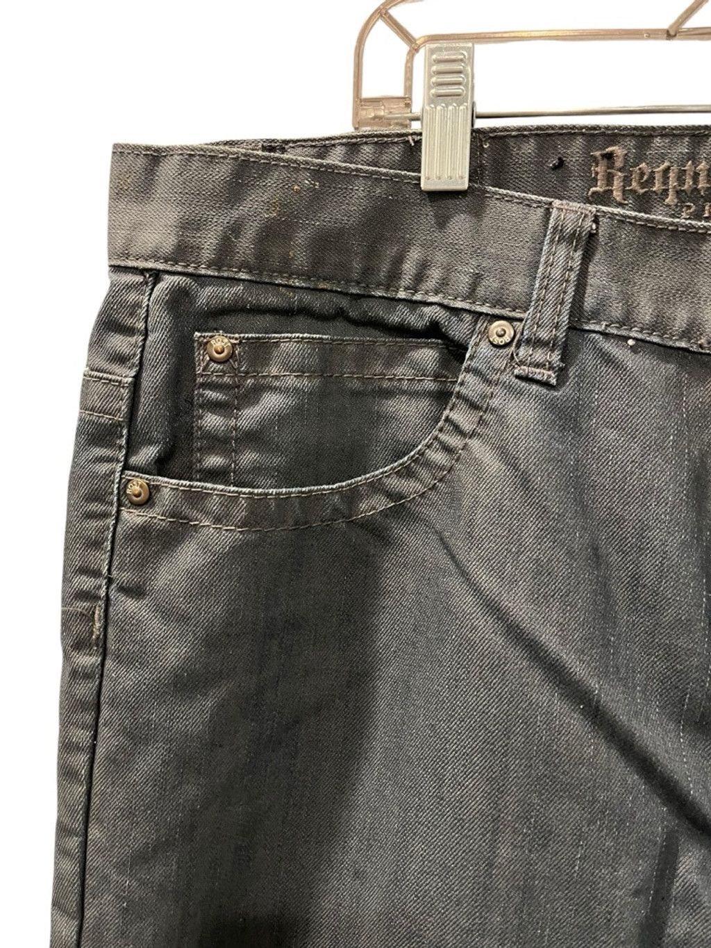 Request Jeans Request Jeans Y2K Size 36x30 Gray Straight Leg Studded Denim Size US 36 / EU 52 - 2 Thumbnail