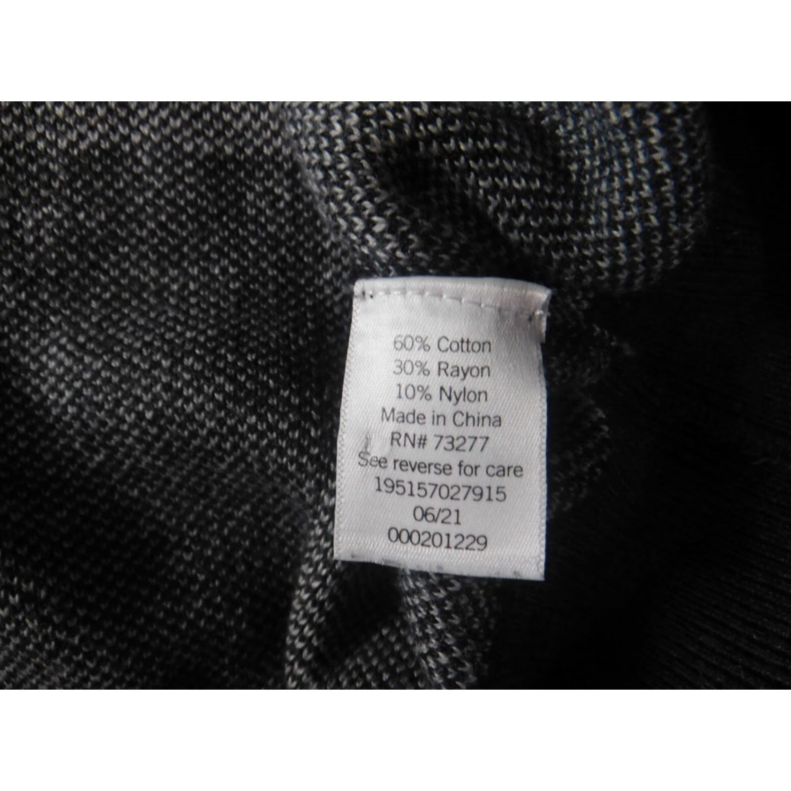 Croft & Barrow **Croft & Barrow Men's Large Black Plaid Pullover V-Neck Sweater** User: Croft & Barrow Men's Large Black Plaid Pullover V-Neck Sweater Size US L / EU 52-54 / 3 - 5 Thumbnail