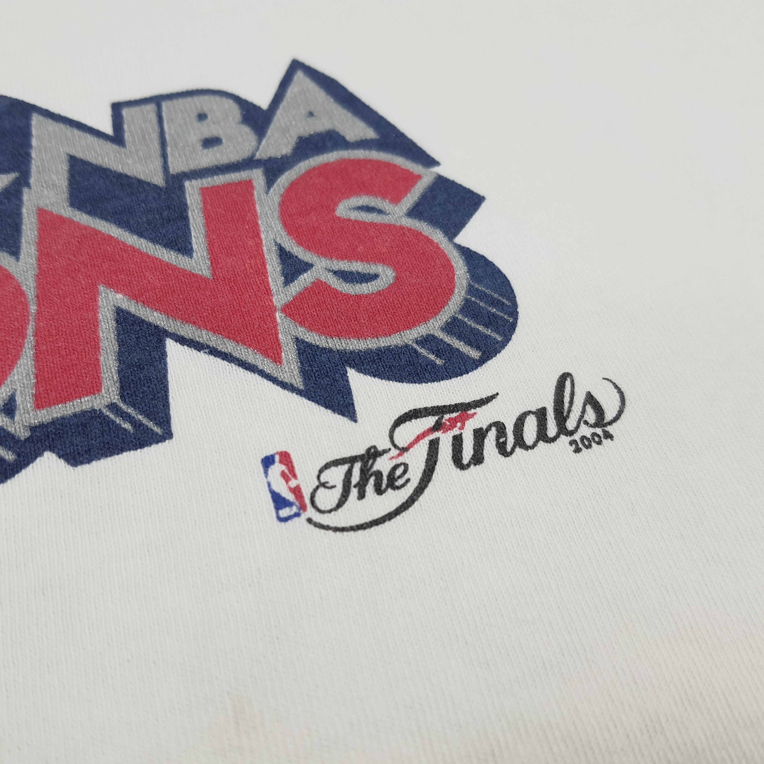 NBA × Nike × Vintage Vintage NIKE Center Pistons 2004 NBA Champions Tshirt Size US XL / EU 56 / 4 - 3 Thumbnail
