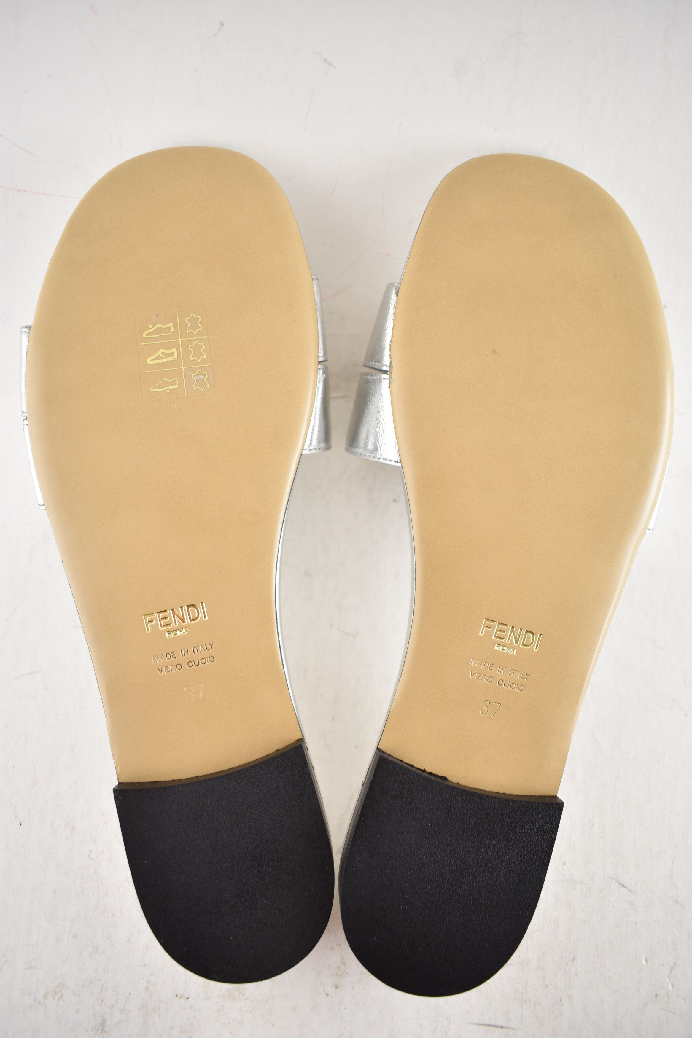 Fendi Fendi Fold Argento FF Monogram Logo Slide Flat Sandal 37 Size US 7 / IT 37 - 19 Thumbnail