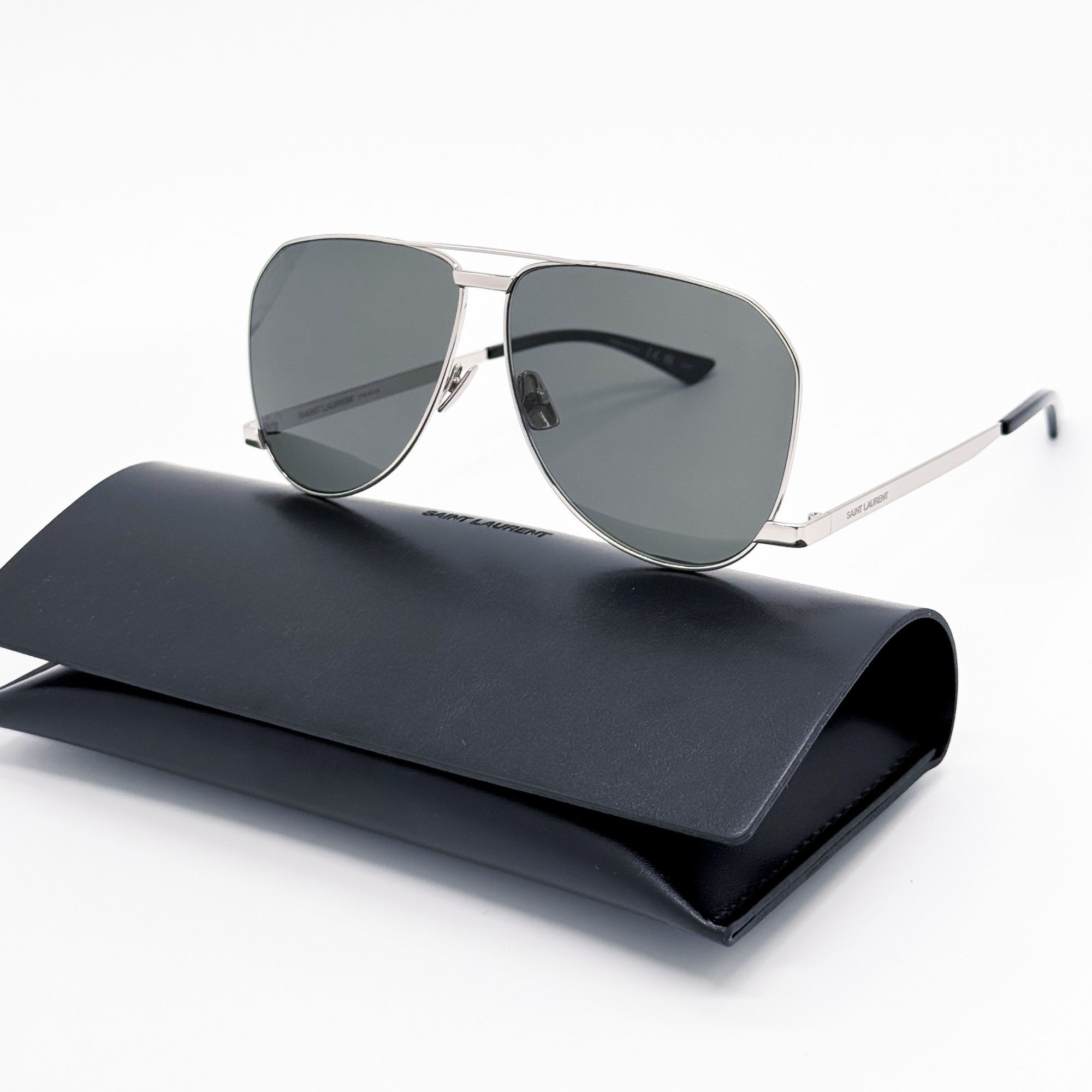 Saint Laurent Paris NEW SAINT LAURENT SUNGLASSES SL690 DUST 002 MEN SILVER EYEWE Size ONE SIZE - 1 Thumbnail