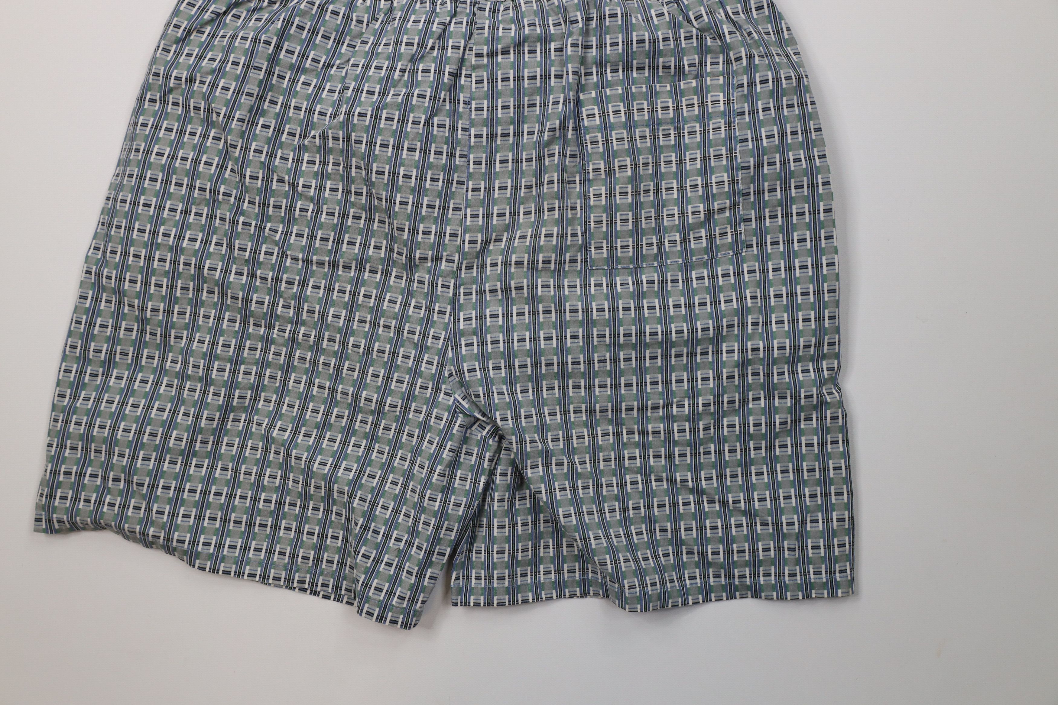 Vintage Vintage 90s Streetwear Geometric Lined Shorts Swim Trunks Size US 34 / EU 50 - 12 Thumbnail