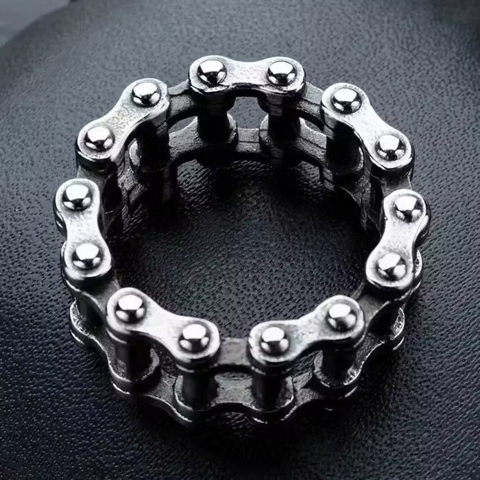 Jewelry Vintage Bicycle Chain Ring Size ONE SIZE - 2 Thumbnail