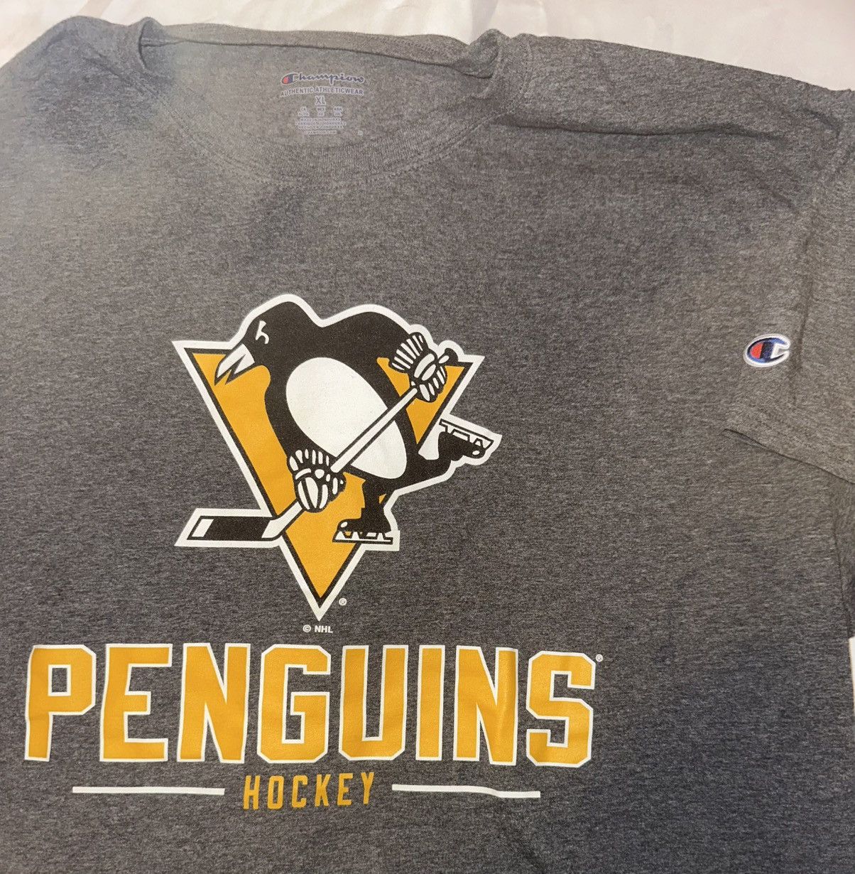 Champion CHAMPION PITTSBURGH PENGUINS Hockey Grey Logo Tee Sz. XL Size US XL / EU 56 / 4 - 3 Thumbnail