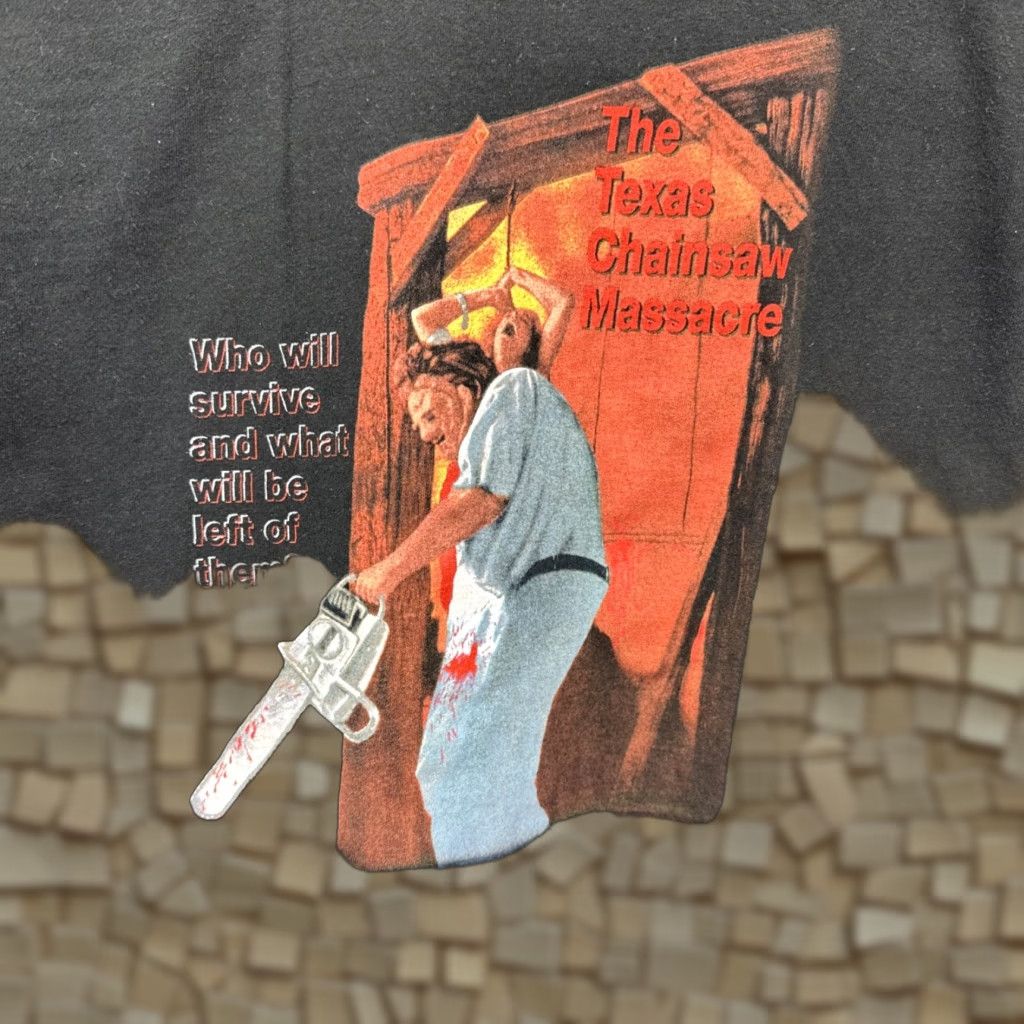 Vintage VINTAGE M&O The Texas Chainsaw Massacre T-Shirt Small Black Graphic Horror Leatherface Mens 2002 Size US S / EU 44-46 / 1 - 1 Thumbnail