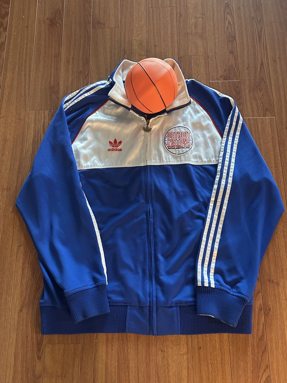 Adidas 2008 Detroit Pistons NBA X Adidas White & Black Track Jacket Size US XL / EU 56 / 4 - 2 Thumbnail