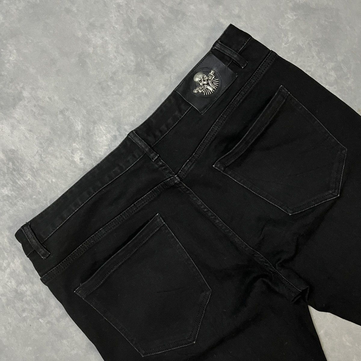 Japanese Brand Rhinestone Skull Embellished Denim Punk Rock Luxury Jeans Size US 38 / EU 54 - 9 Thumbnail