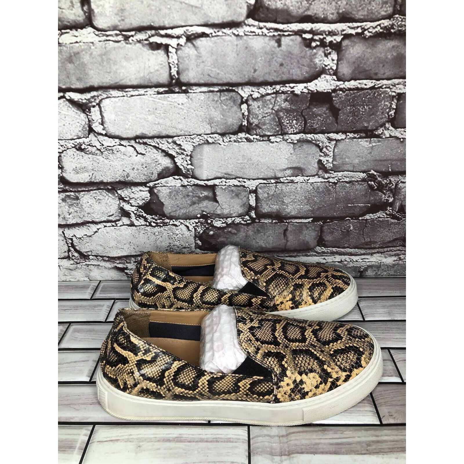 Aquatalia Aquatalia Leopard Print Leather Slip On Casual Sneaker Shoes Size US 8 / IT 38 - 12 Thumbnail