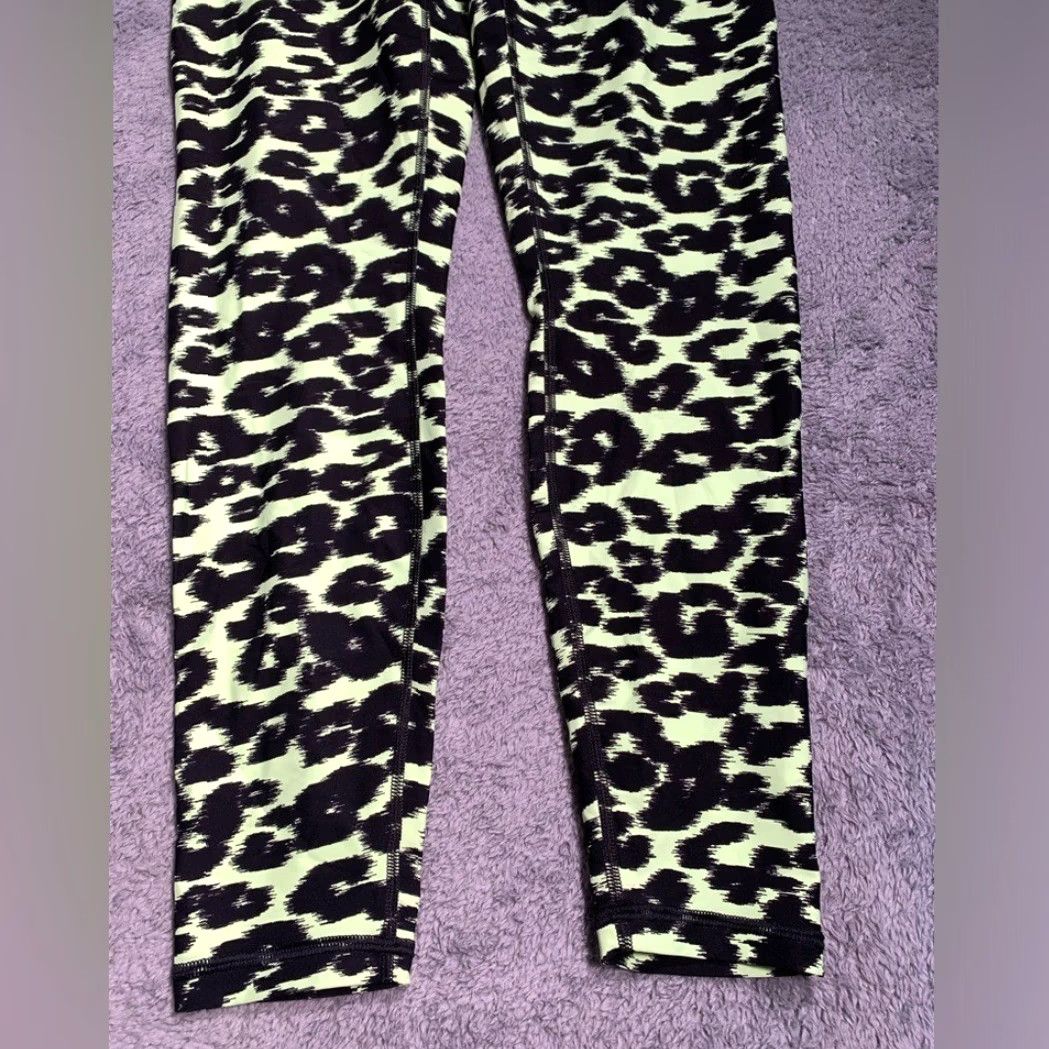 Vintage Savage x fenty sport Leopard Print Leggings in Neon Green and Black Size 34" / US 12 / IT 48 - 2 Thumbnail