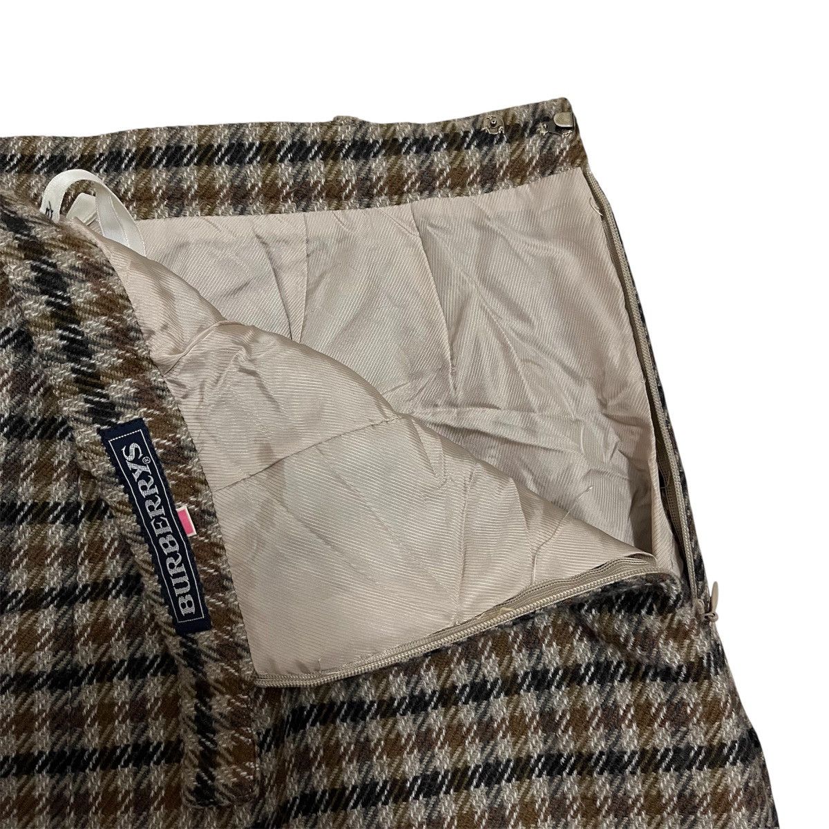 Burberry Vintage Burberrys Wool Nova Check Skirt Checkered Tartan Size 26" / US 2 / IT 38 - 4 Thumbnail
