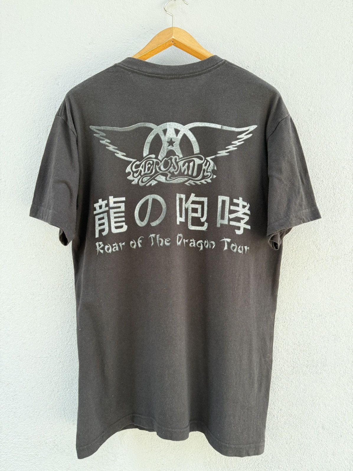 Band Tees Vintage 90s Aerosmith Dragon Tour Japan Faded Tee Size US L / EU 52-54 / 3 - 2 Thumbnail