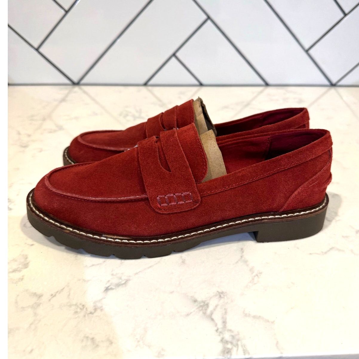 Anne Klein Anne Klein Emmylou Lug Sole Loafers suede maroon size 7 Size US 7 / IT 37 - 4 Thumbnail