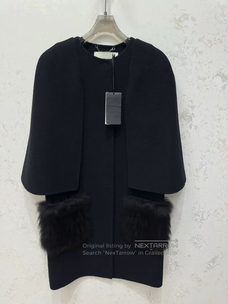 Fendi Fendi Classic Cloak with Fur Trim Size XS / US 0-2 / IT 36-38 - 1 Thumbnail