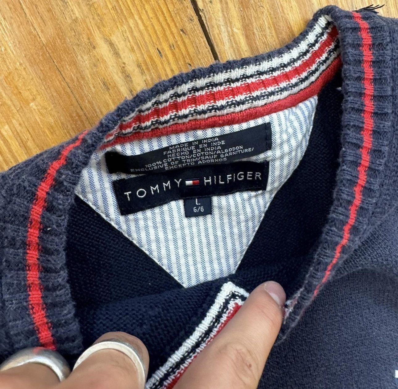 Tommy Hilfiger Vintage Tommy Hilfiger navy and red knitted sweater vest Size US L / EU 52-54 / 3 - 3 Thumbnail
