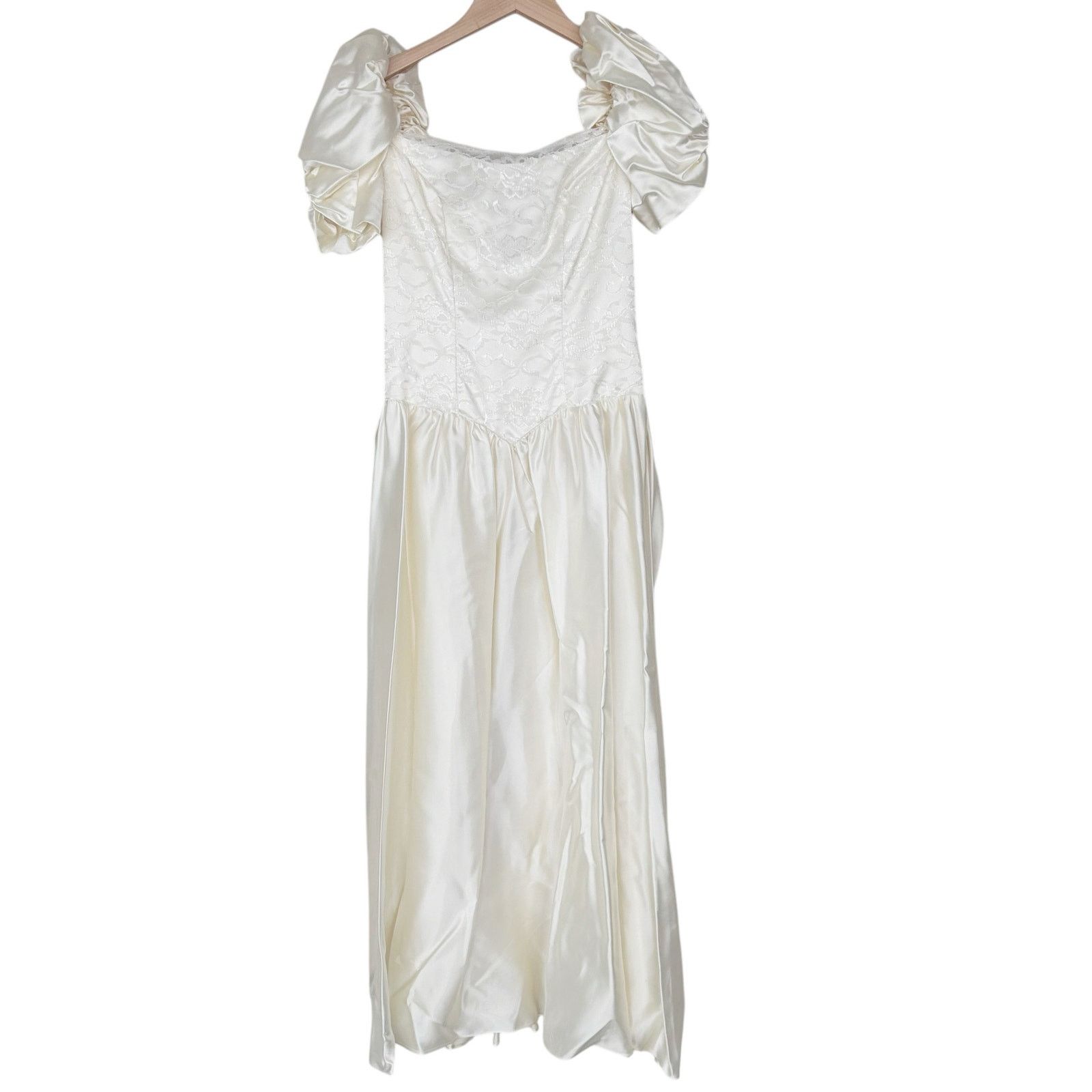 Vintage Vintage 80s Union Made Puff Sleeve Wedding Dress Sz 8 Size M / US 6-8 / IT 42-44 - 1 Thumbnail