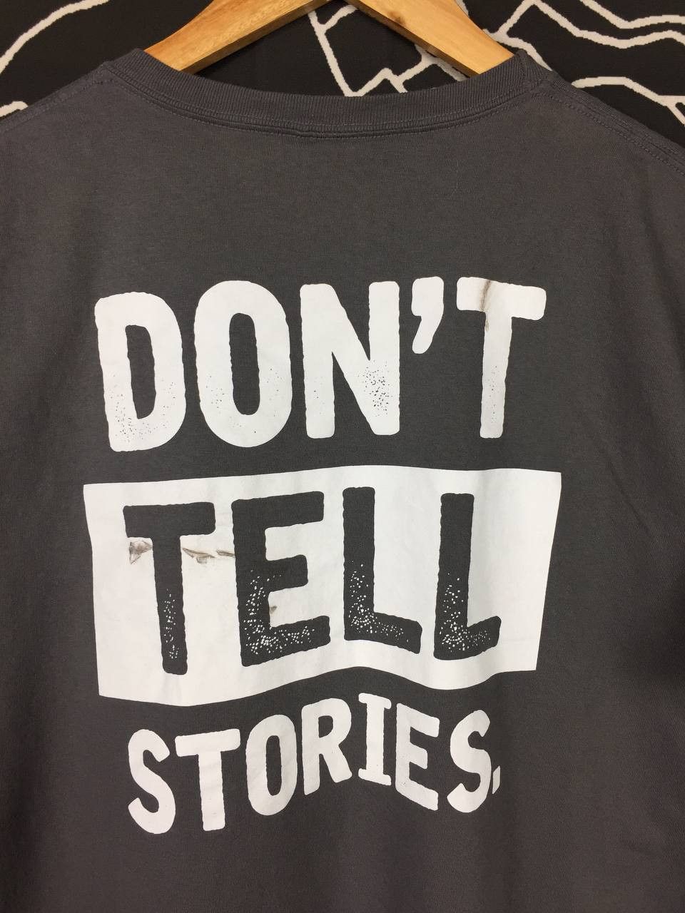Hanes × Vintage Don't Tell Stories Wording Statement Tee Size US XL / EU 56 / 4 - 3 Thumbnail