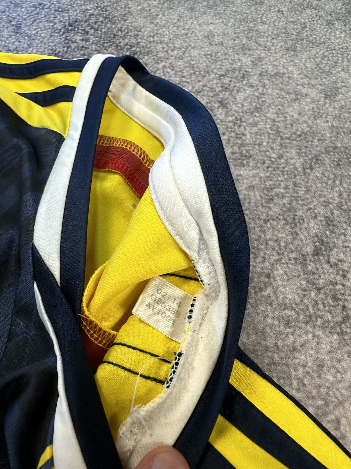 Adidas Adidas Columbia Soccer Jersey Streetwear Rare Style S USA Size US S / EU 44-46 / 1 - 5 Thumbnail