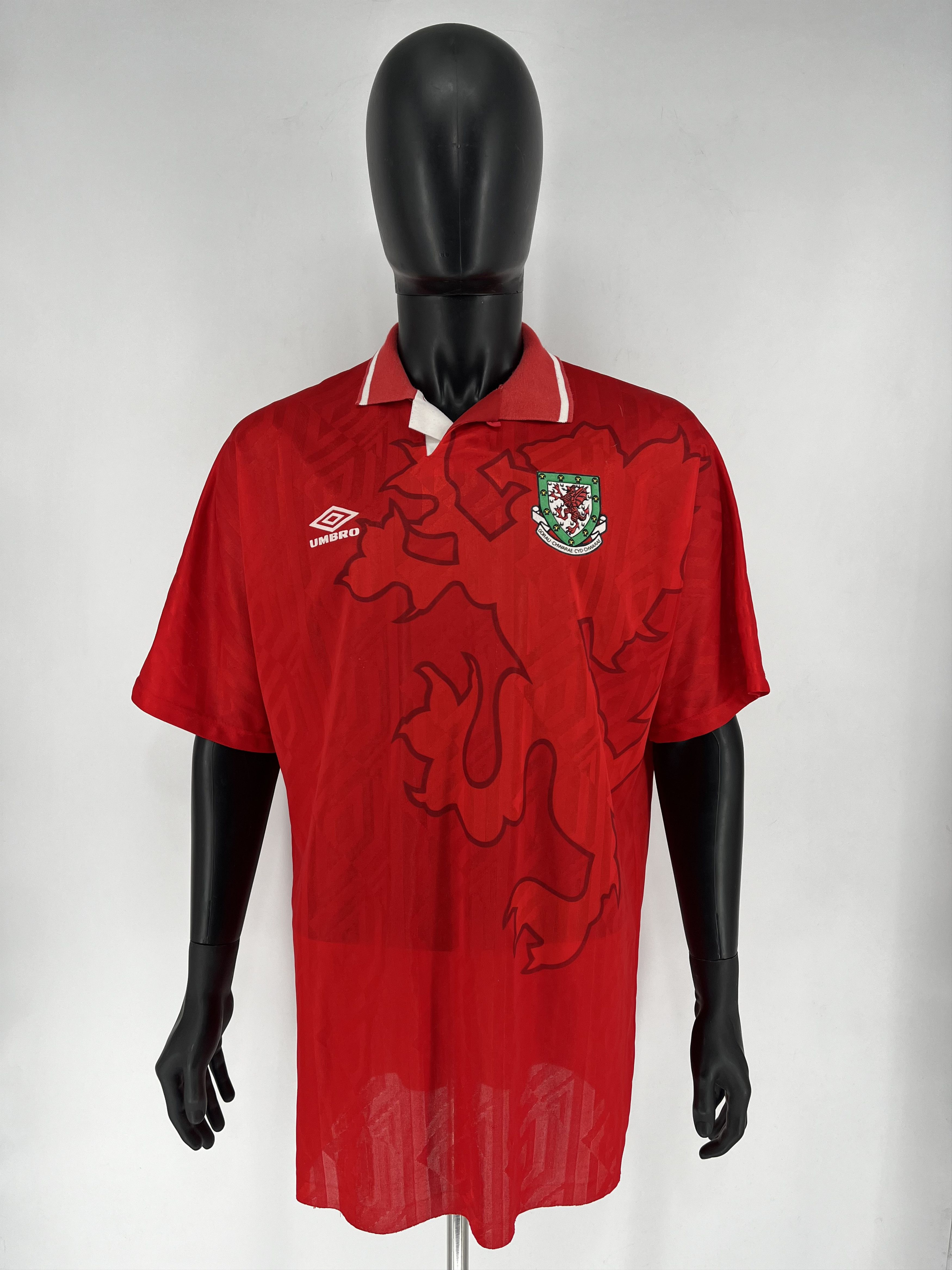 Sports Specialties Vintage Wales Home Football Shirt 1993/94 Adults Umbro Size US L / EU 52-54 / 3 - 2 Thumbnail