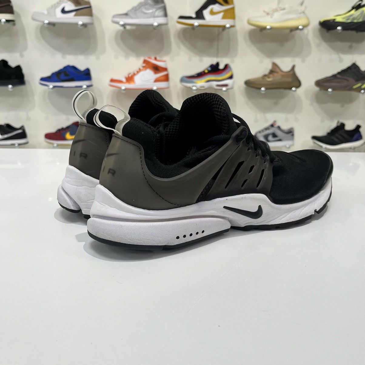 Nike Nike Air Presto White/Black Size US 12 / EU 45 - 6 Thumbnail