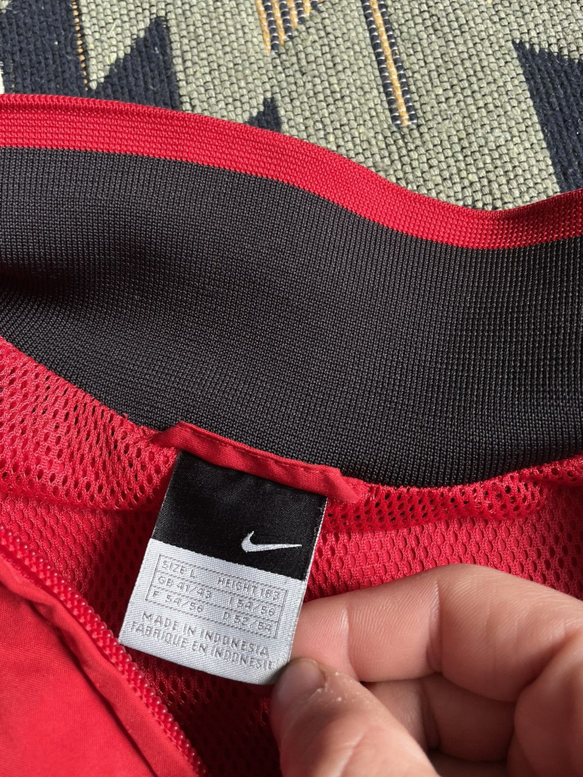 Nike × Vintage Vintage Nike Nylon Logo Y2K Track Jacket Size US L / EU 52-54 / 3 - 12 Thumbnail