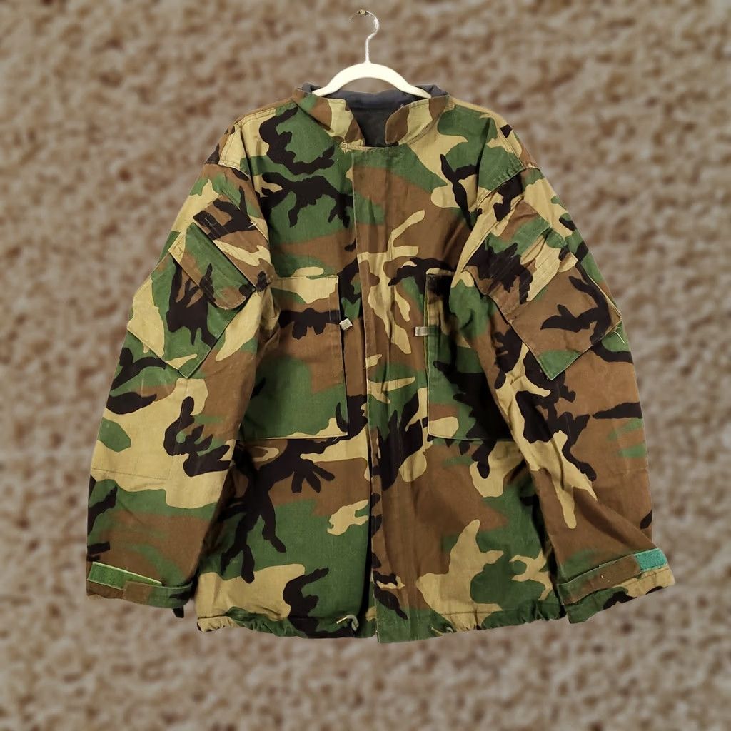 Vintage VINTAGE Military Jacket Adult M Camouflage Army Field Coat 80s Grunge Army Mens Size US M / EU 48-50 / 2 - 1 Thumbnail