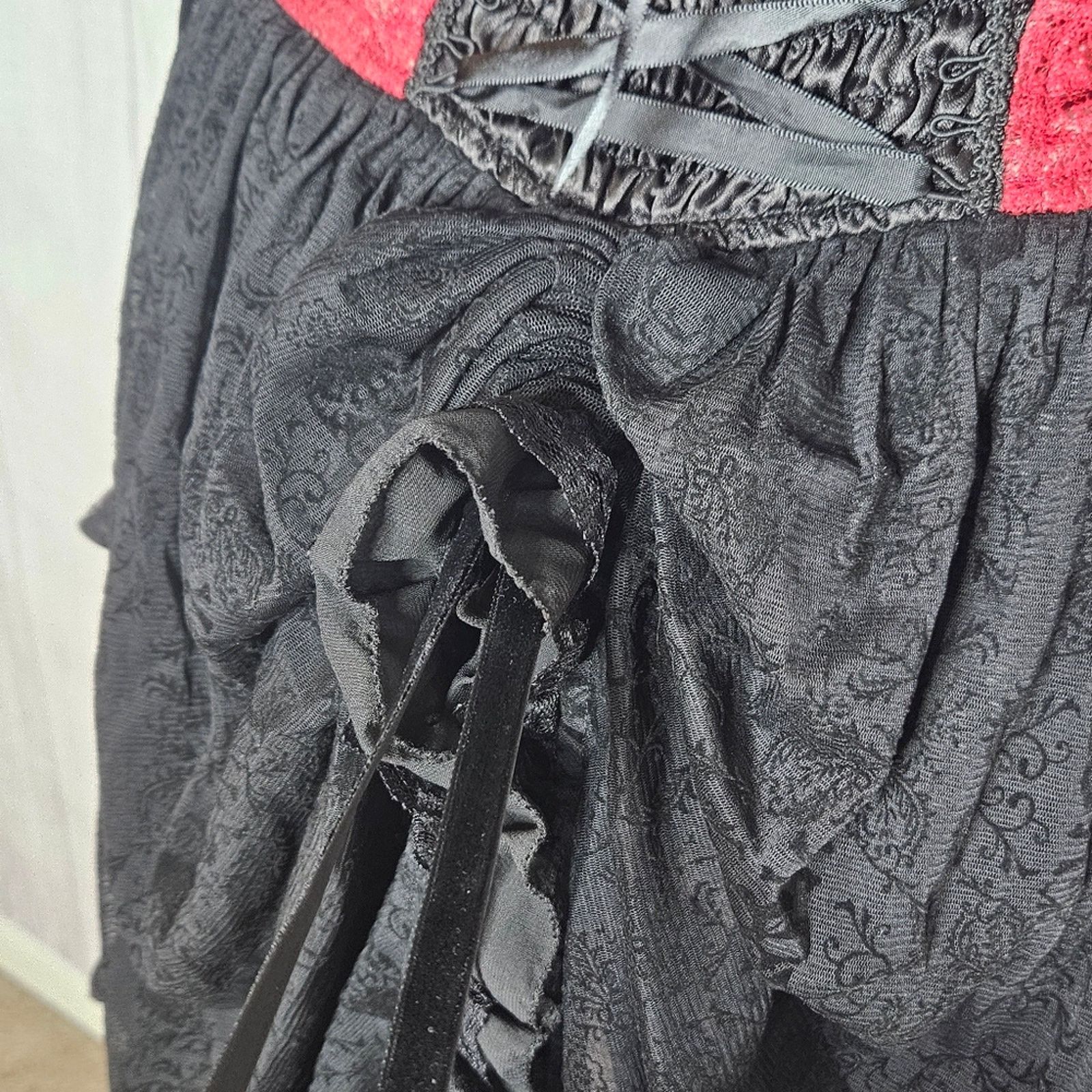 Vintage Devil Fashion Steampunk Corset Top w Lace Skirt & Bustle Size M / US 6-8 / IT 42-44 - 9 Thumbnail