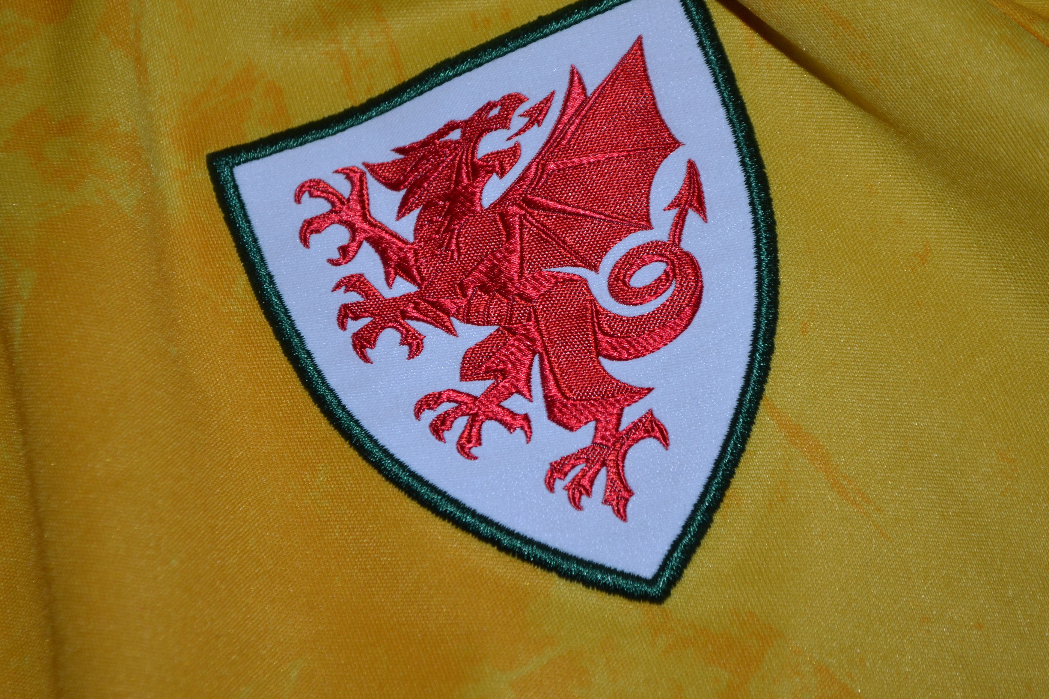 Adidas Wales Team Away Kit 2020 2021 Shirt Soccer Jersey Size US S / EU 44-46 / 1 - 5 Thumbnail