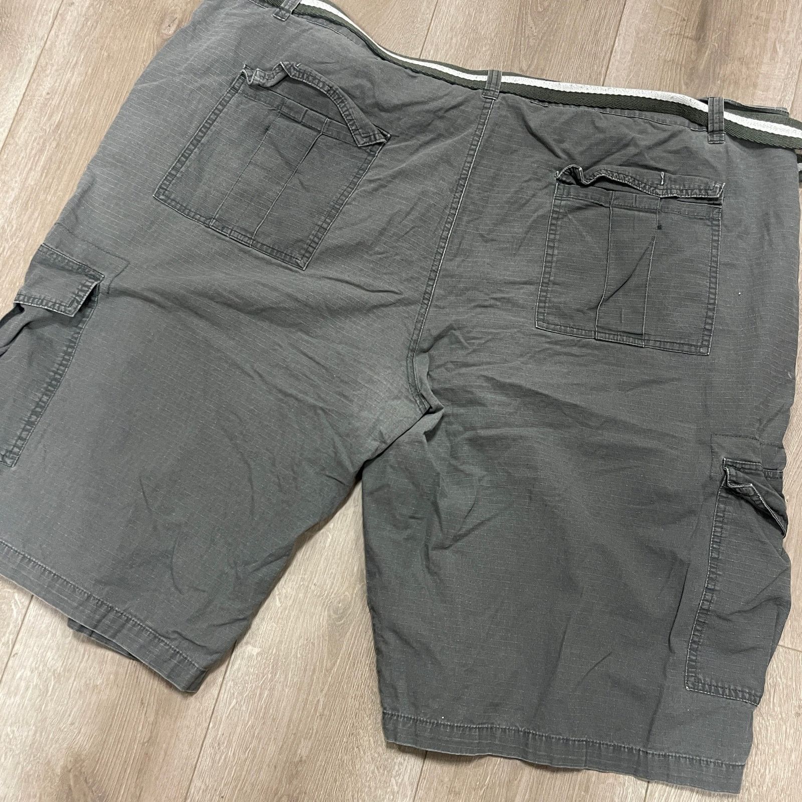 Southpole Southpole gray belted cargo shorts gray size 52 B8 Size US 44 / EU 60 - 5 Thumbnail