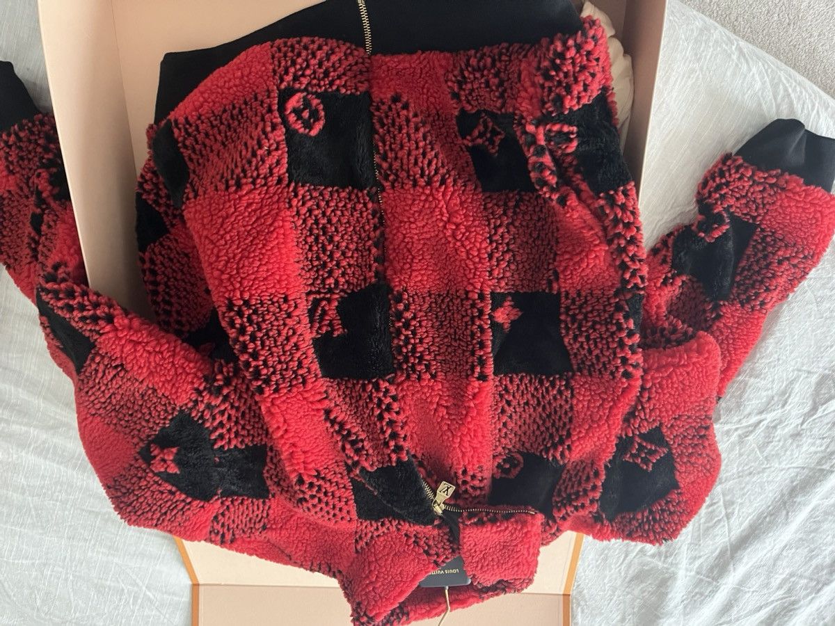 Louis Vuitton Louis Vuitton Damier Fleece Blouson Red Plaid Size US XXL / EU 58 / 5 - 6 Thumbnail