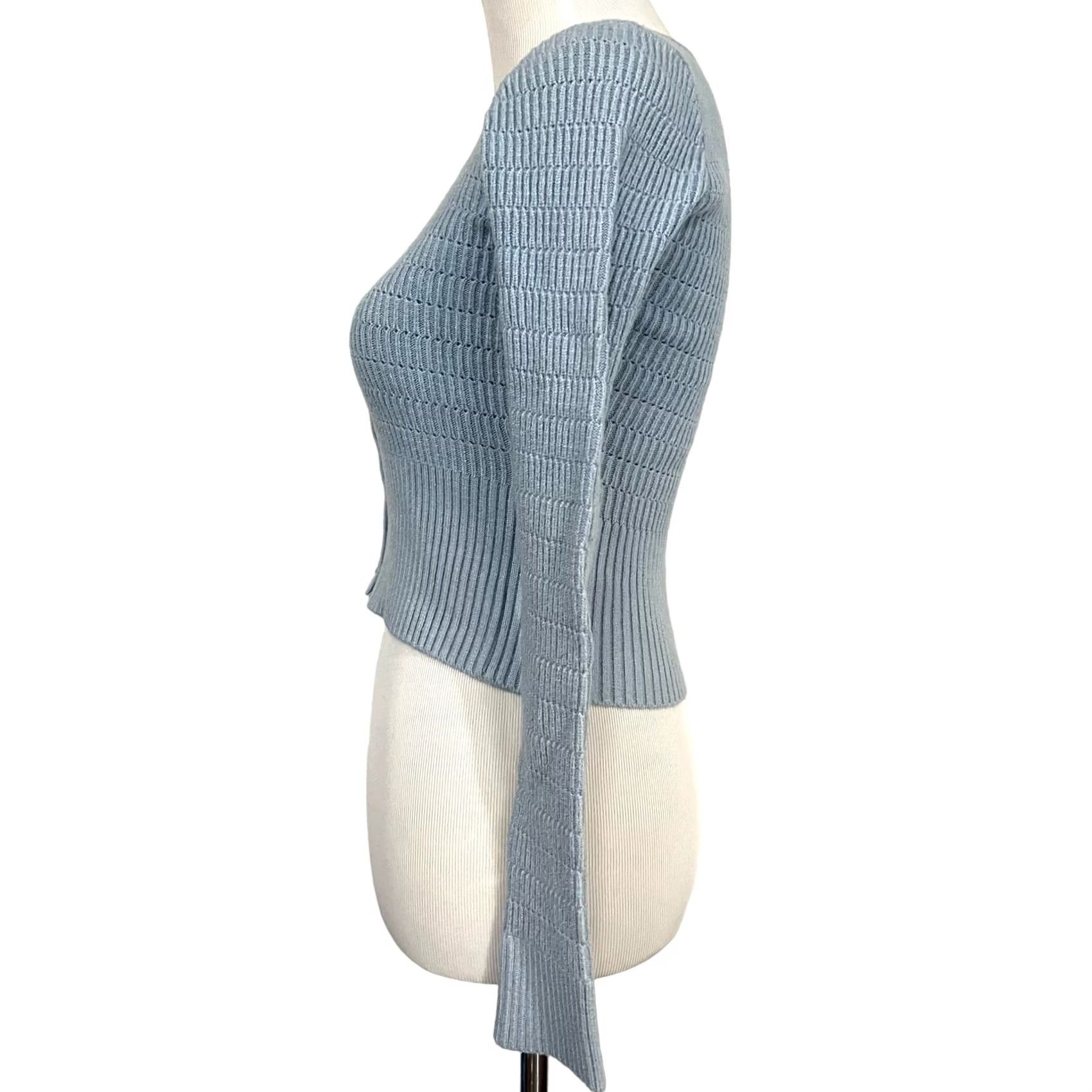 Rsq RSQ Ribbed Knit Cropped Top Sweater Blue Button Front Scoop Neck XS Womens Cropped Knit Top Blouse Size XS / US 0-2 / IT 36-38 - 3 Thumbnail