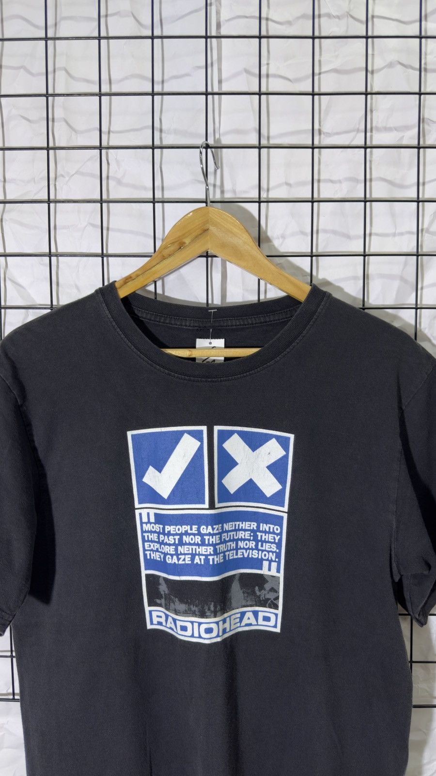 Band Tees Radiohead band tee shirt Size US M / EU 48-50 / 2 - 7 Thumbnail