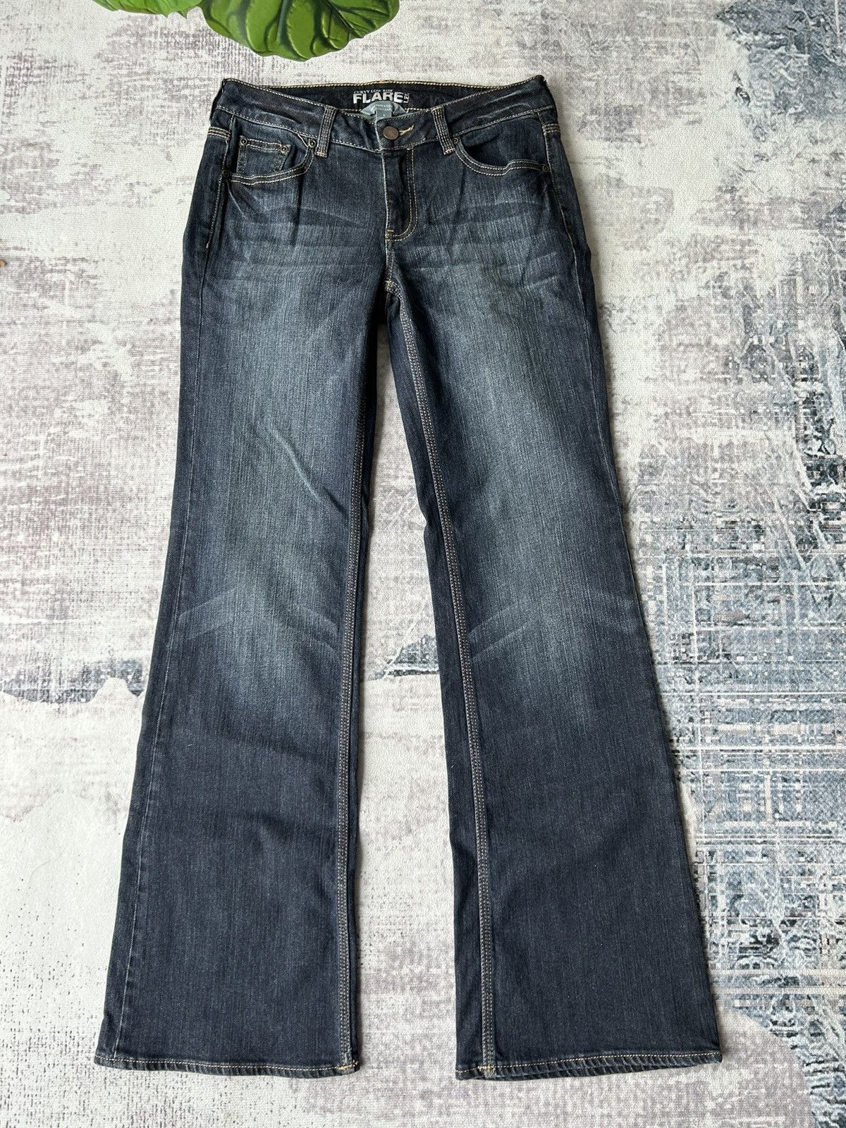 If Six Was Nine Super Flared New York Jeans Size US 29 - 2 Thumbnail