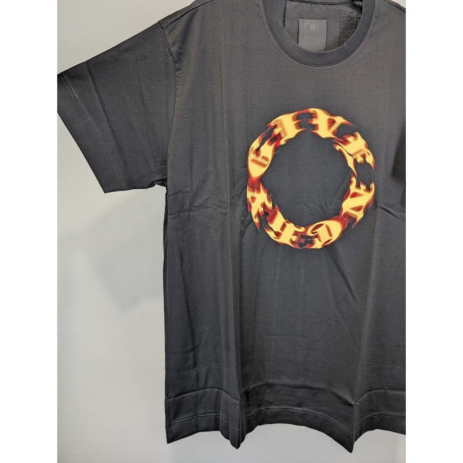 Givenchy o1rshd1 T-Shirt in Black Size US L / EU 52-54 / 3 - 9 Thumbnail