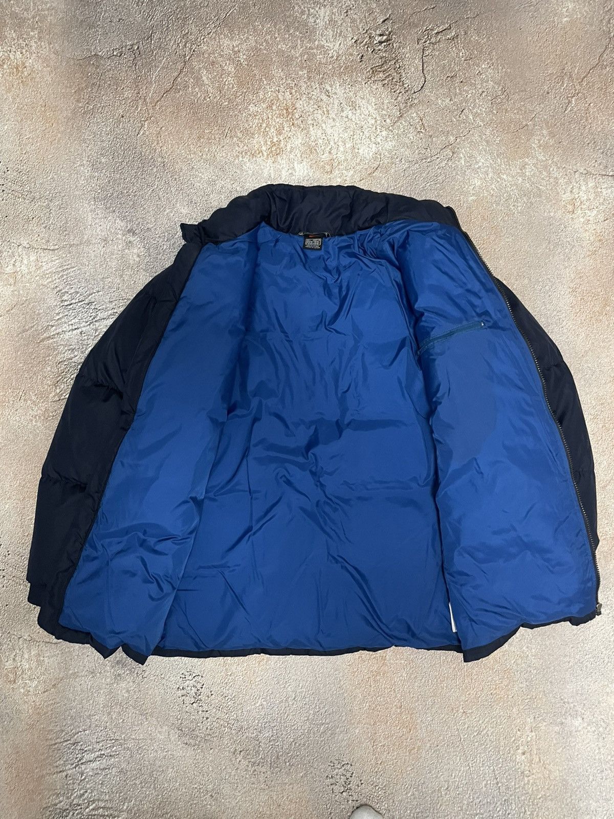 Nike Vintage Nike Big Swoosh Nylon Navy Puffer Jacket Size US S / EU 44-46 / 1 - 6 Thumbnail