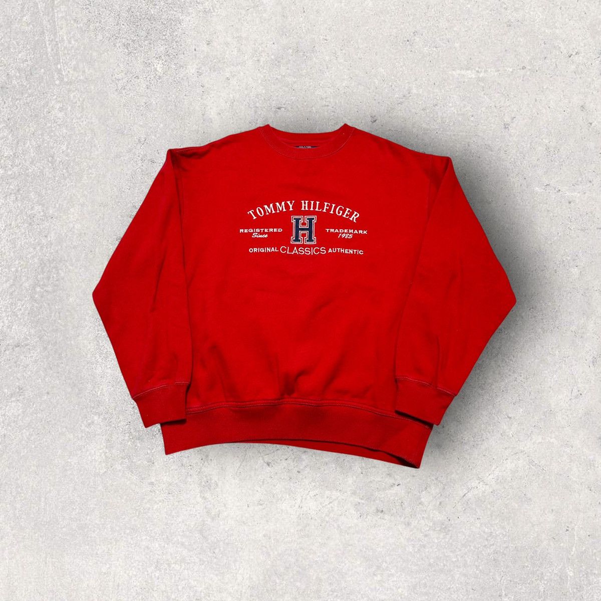 Tommy Hilfiger Vintage Tommy Hilfiger sweatshirt Size US M / EU 48-50 / 2 - 1 Thumbnail