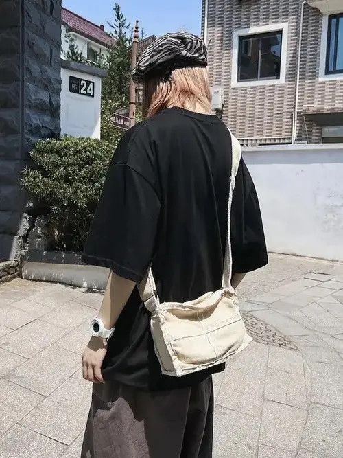 VIBE Little Canvas Shoulder Bag Thick Cloth Small Messenger Bag Size ONE SIZE - 2 Thumbnail