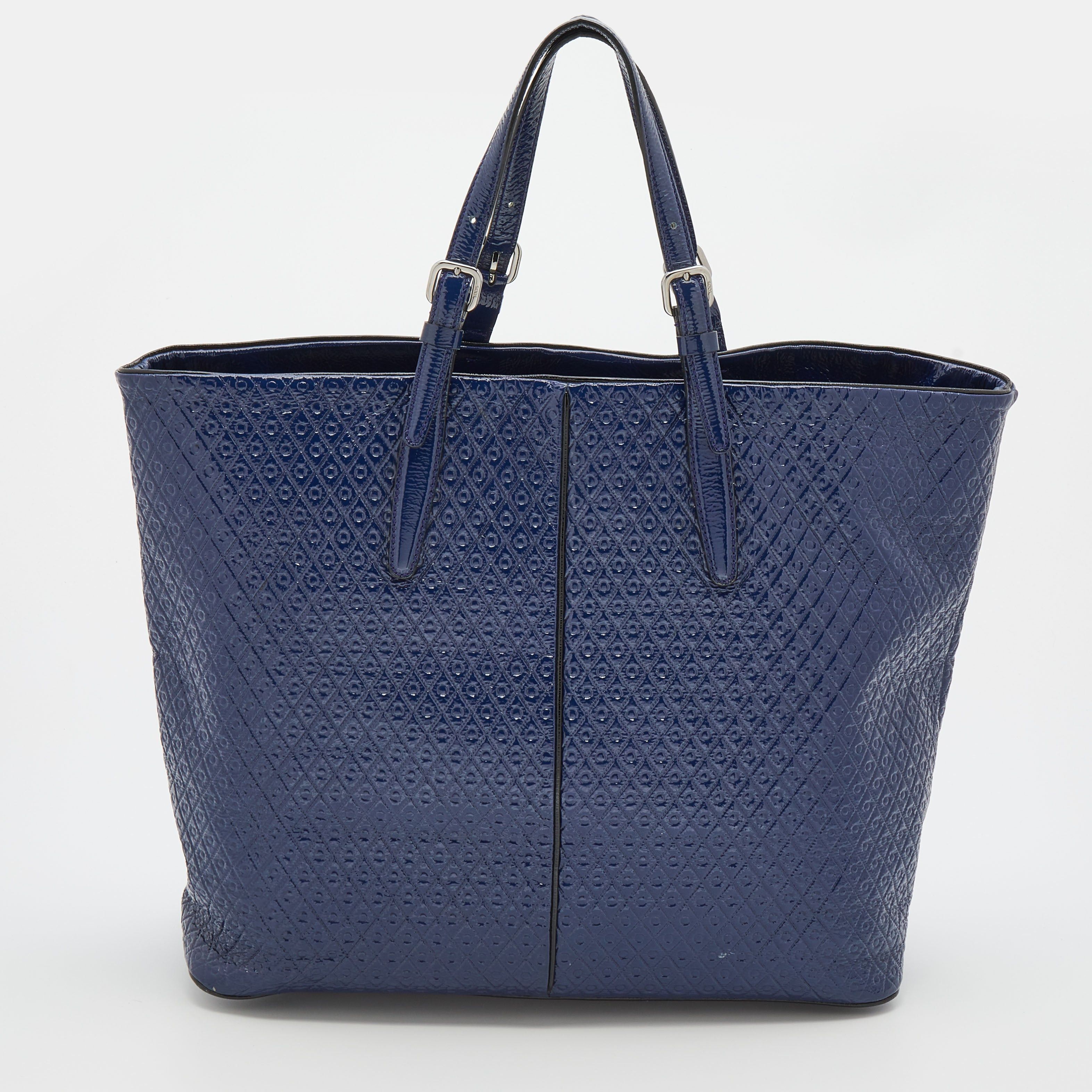 image of Tods Tod's Navy Blue Patent Leather Signature Shopper Tote in Black, Women's