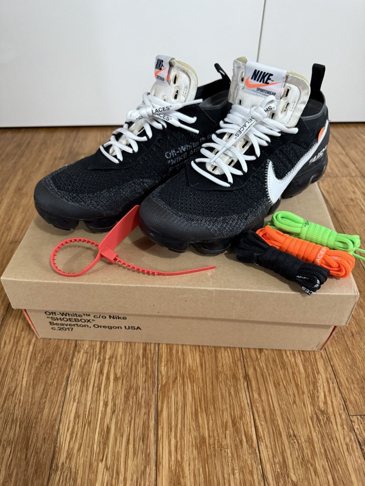 Nike × Off-White Nike X Off-White Vapormax Size US 8.5 / EU 41-42 - 1 Thumbnail