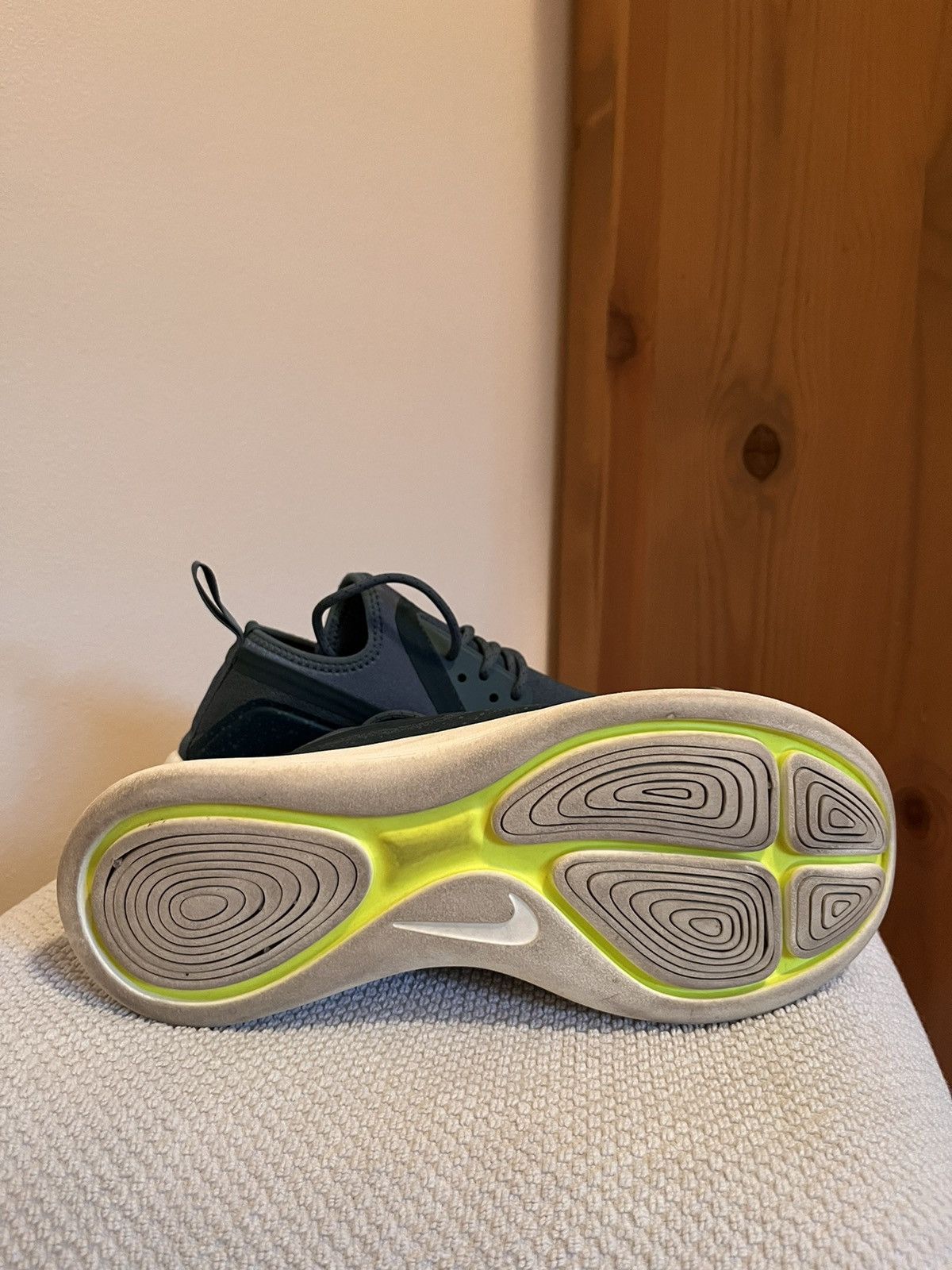 Nike nike lunarcharge essential 923619-304 Size US 9 / EU 42 - 5 Thumbnail