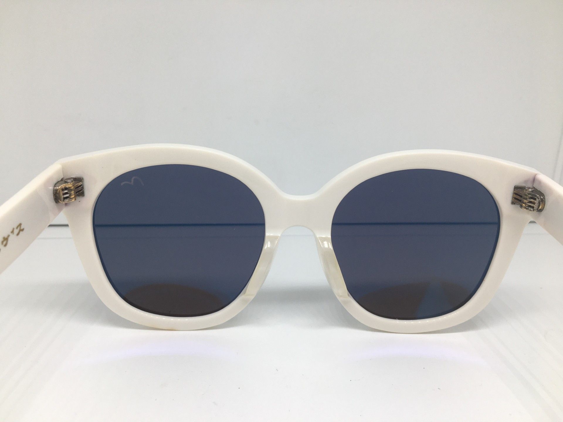 Vintage MOD EVISU OVERSIZE WHITE SHIBUYA PLAYA SUNGLASSES Size ONE SIZE - 6 Thumbnail